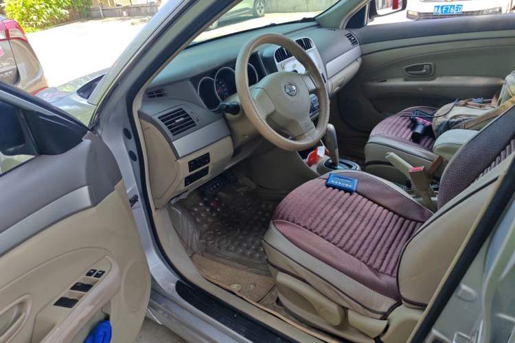 Used Nissan Sylphy 2016 Classic 1.6 XL Automatic Luxury Edition Driver Seat
