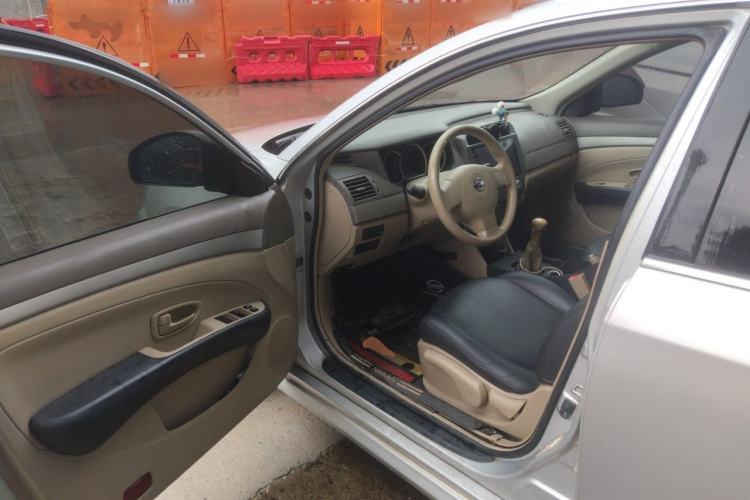 Used Nissan Sylphy 2016 Classic 1.6XE Manual Comfort Edition Driver Seat