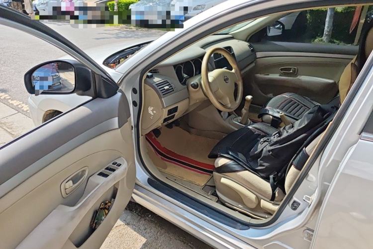 Used Nissan Sylphy 2016 Classic 1.6XE Manual Comfort Edition Driver Seat