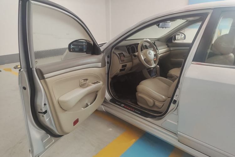 Used Nissan Sylphy 2016 Classic 1.6XE Automatic Comfort Edition Driver Seat
