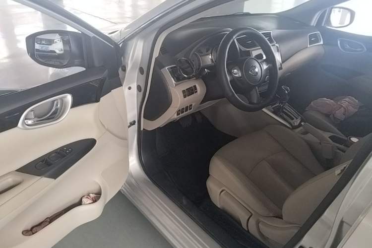 Used Nissan Sylphy 2016 1.6 XL CVT Luxury Edition Driver Seat