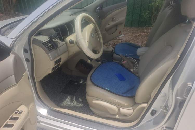 Used Nissan Sylphy 2016 Classic 1.6XE Automatic Leading Edition Driver Seat