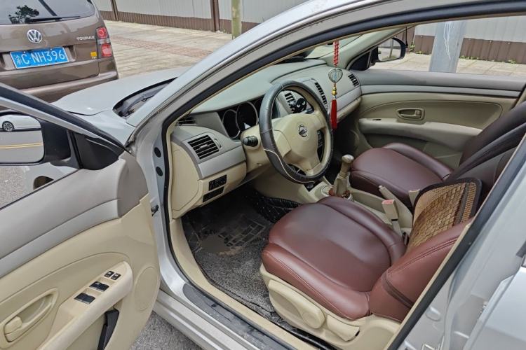 Used Nissan Sylphy 2016 Classic 1.6XL Manual Luxury Edition Driver Seat