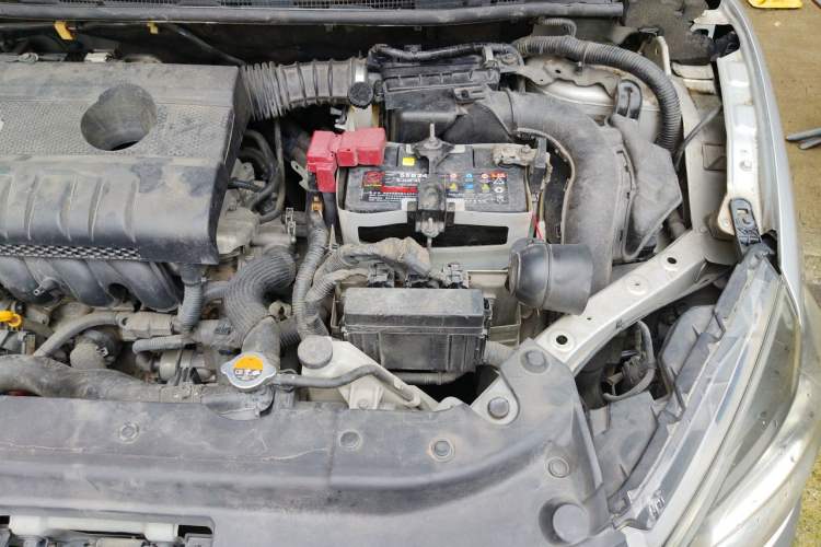 Used Nissan Sylphy 2016 1.6 XL CVT Deluxe Edition Engine Bay Left