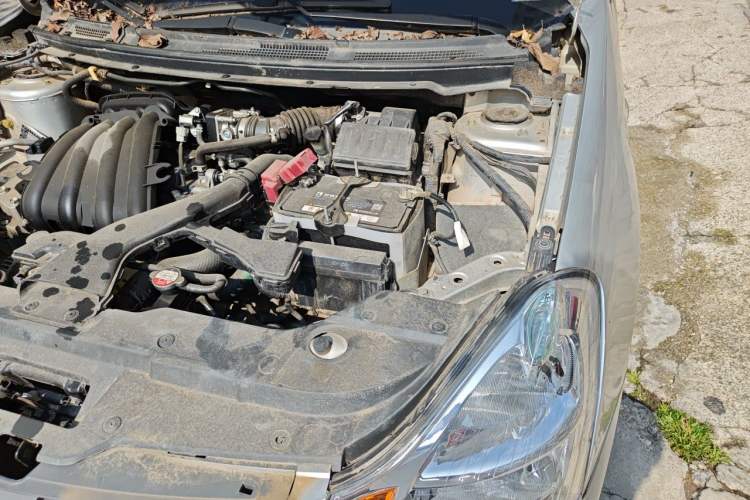 Used Nissan Sylphy 2016 Classic 1.6XE Manual Comfort Edition Engine Bay Left