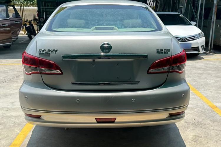 Used Nissan Sylphy 2016 Classic 1.6XE Automatic Leading Edition Exterior 4