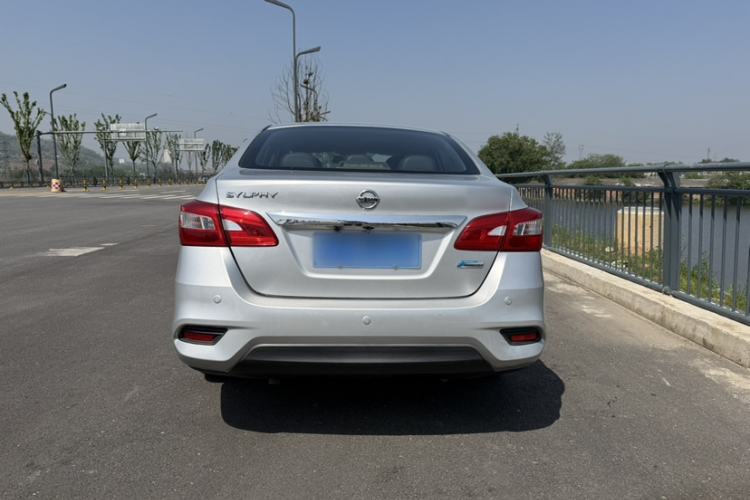 Used Nissan Sylphy 2016 1.6 XL CVT Luxury Edition Exterior 4