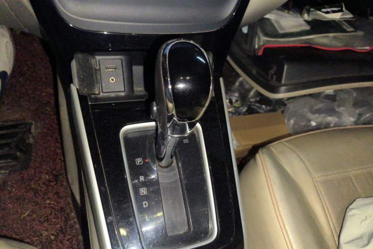 Used Nissan Sylphy 2016 1.6 XL CVT Deluxe Edition Gear Lever