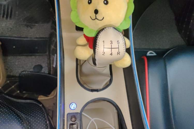 Used Nissan Sylphy 2016 Classic 1.6XE Manual Comfort Edition Gear Lever