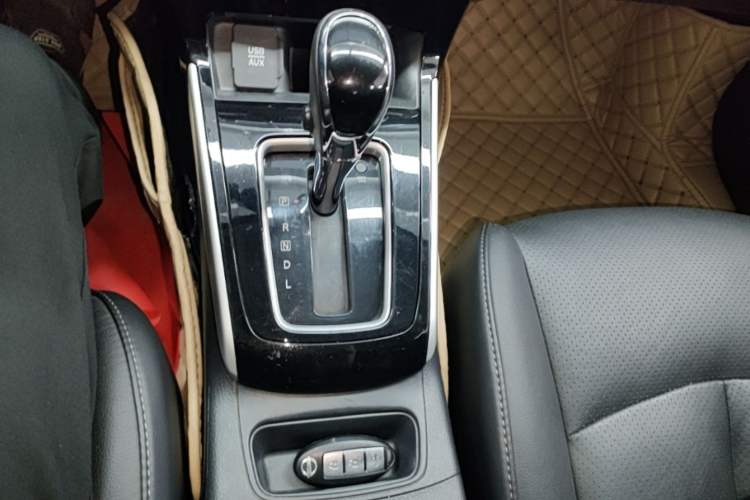 Used Nissan Sylphy 2016 1.6XV CVT Smart Enjoyment Version Gear Lever