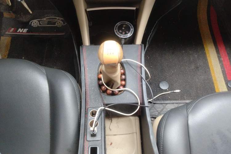 Used Nissan Sylphy 2016 Classic 1.6XE Manual Comfort Edition Gear Lever