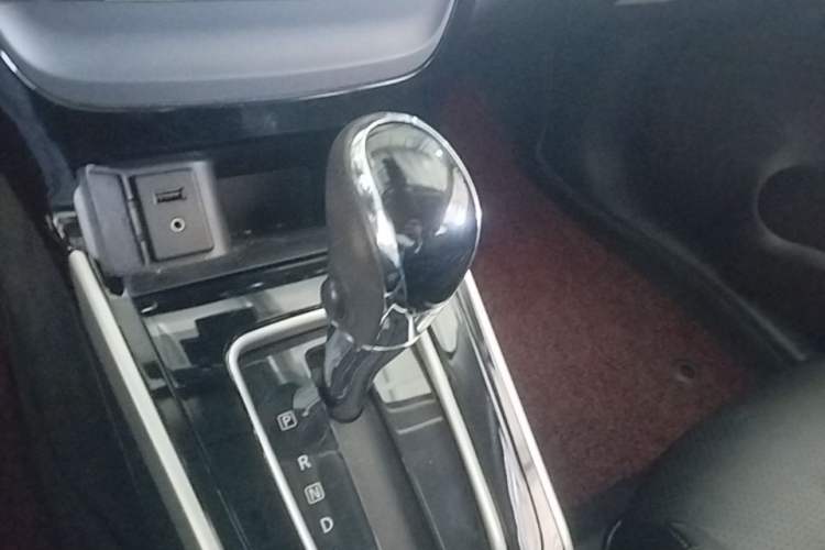 Used Nissan Sylphy 2016 1.6XV CVT ZhiZun Edition Gear Lever