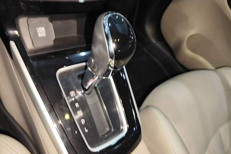 Used Nissan Sylphy 2016 1.6XV CVT Smart Enjoyment Version Gear Lever