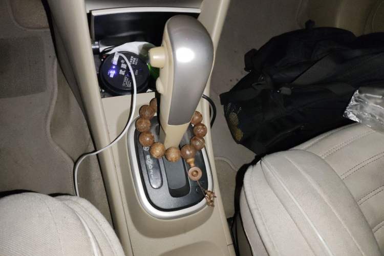 Used Nissan Sylphy 2016 Classic 1.6XE Automatic Leading Edition Gear Lever