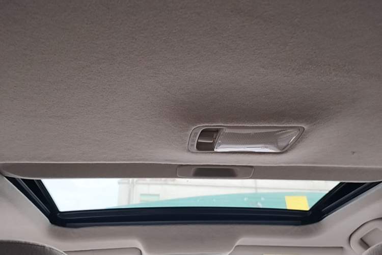 Used Nissan Sylphy 2016 Classic 1.6XE Automatic Leading Edition Headliner