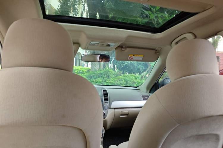 Used Nissan Sylphy 2016 Classic 1.6XE Manual Leading Edition Headliner