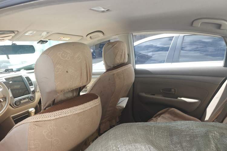 Used Nissan Sylphy 2016 Classic 1.6XE Manual Comfort Edition Headliner