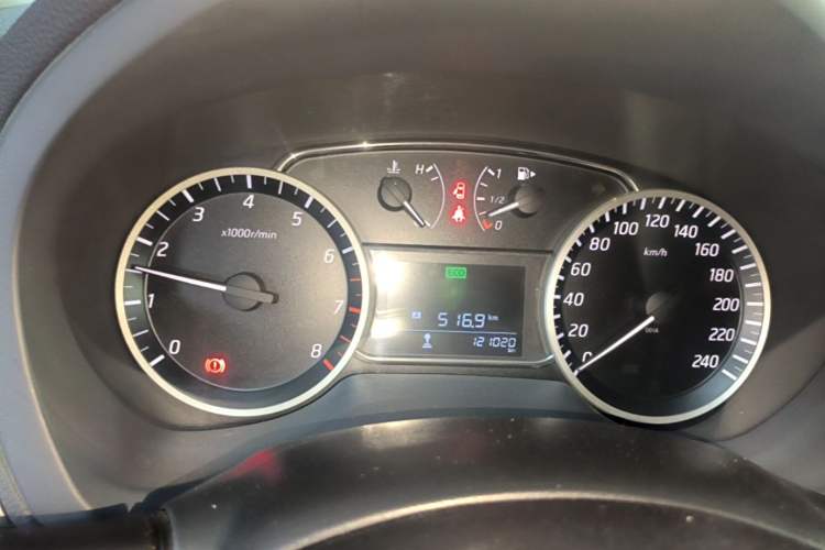Used Nissan Sylphy 2016 1.6 XL Manual Luxury Edition Instrument Cluster