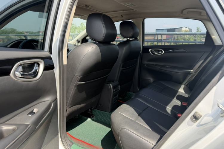 Used Nissan Sylphy 2016 1.6 XL CVT Luxury Edition Interior 3