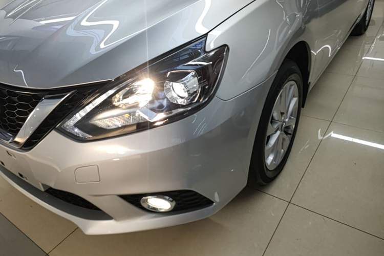 Used Nissan Sylphy 2016 1.6XV CVT Smart Enjoyment Version Left Front Headlight