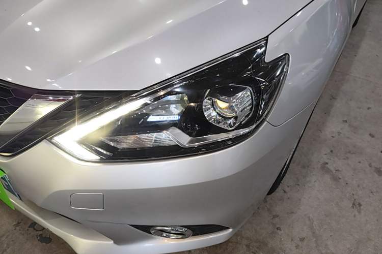 Used Nissan Sylphy 2016 1.6XV CVT Smart Enjoyment Version Left Front Headlight