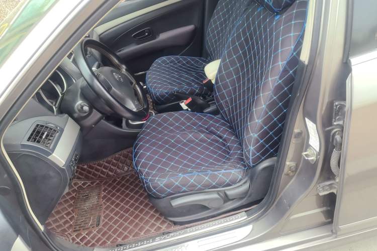 Used Nissan Sylphy 2016 Classic 1.6XE Manual Leading Edition Left Front Seat