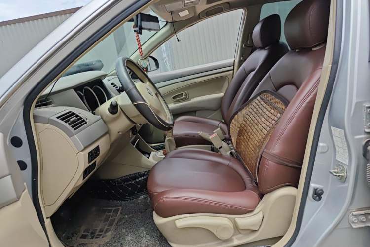 Used Nissan Sylphy 2016 Classic 1.6XL Manual Luxury Edition Left Front Seat