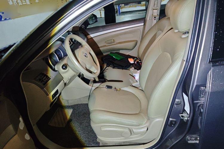 Used Nissan Sylphy 2016 Classic 1.6XE Automatic Comfort Edition Left Front Seat