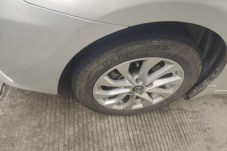 Used Nissan Sylphy 2016 1.6XE CVT Comfort Edition Left Front Wheel Hub