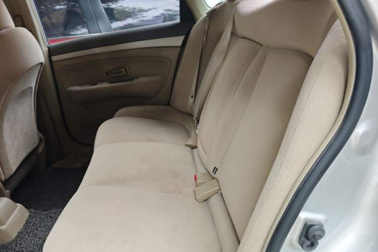 Used Nissan Sylphy 2016 Classic 1.6XE Manual Leading Edition Left Rear Seat