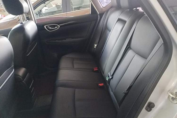 Used Nissan Sylphy 2016 1.6XV CVT ZhiZun Edition Left Rear Seat