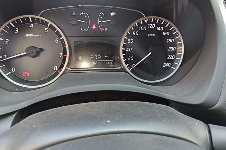 Used Nissan Sylphy 2016 1.6 XL CVT Deluxe Edition Odometer Close Up