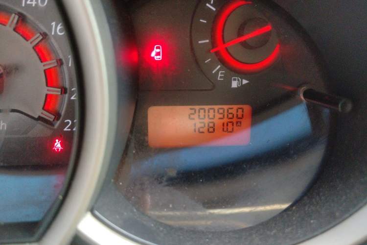 Used Nissan Sylphy 2016 Classic 1.6XE Manual Comfort Edition Odometer Close Up