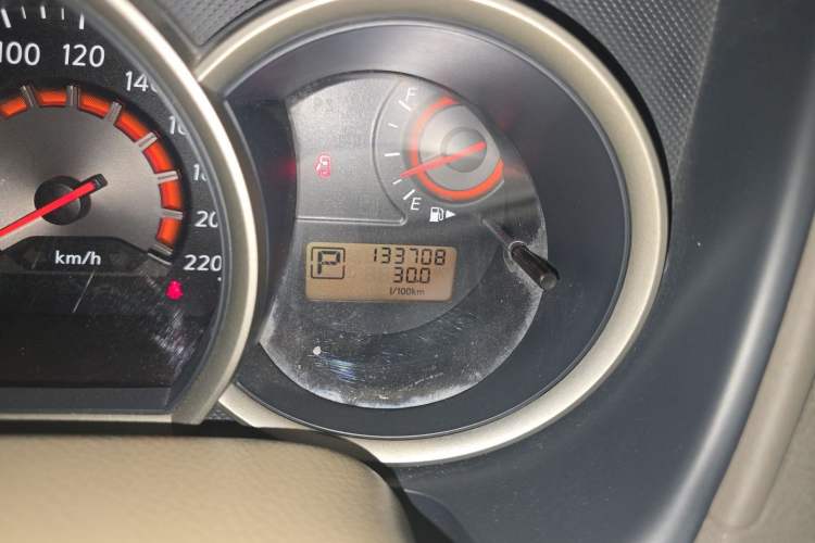 Used Nissan Sylphy 2016 Classic 1.6XE Automatic Comfort Edition Odometer Close Up