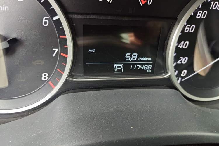 Used Nissan Sylphy 2016 1.6XV CVT Smart Enjoyment Version Odometer Close Up