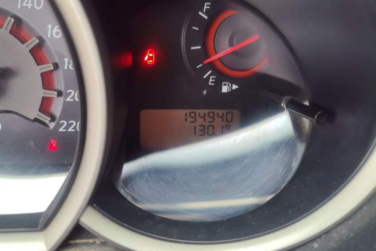 Used Nissan Sylphy 2016 Classic 1.6XE Manual Leading Edition Odometer Close Up