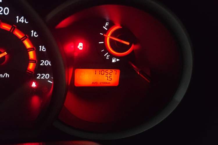 Used Nissan Sylphy 2016 Classic 1.6XE Manual Comfort Edition Odometer Close Up