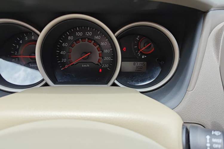 Used Nissan Sylphy 2016 Classic 1.6XL Manual Luxury Edition Odometer Close Up