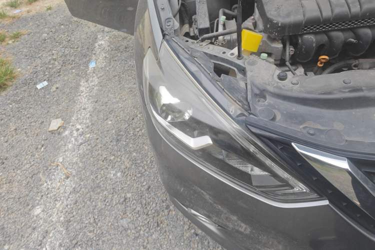 Used Nissan Sylphy 2016 1.6XV CVT Smart Enjoyment Version Right Front Headlight
