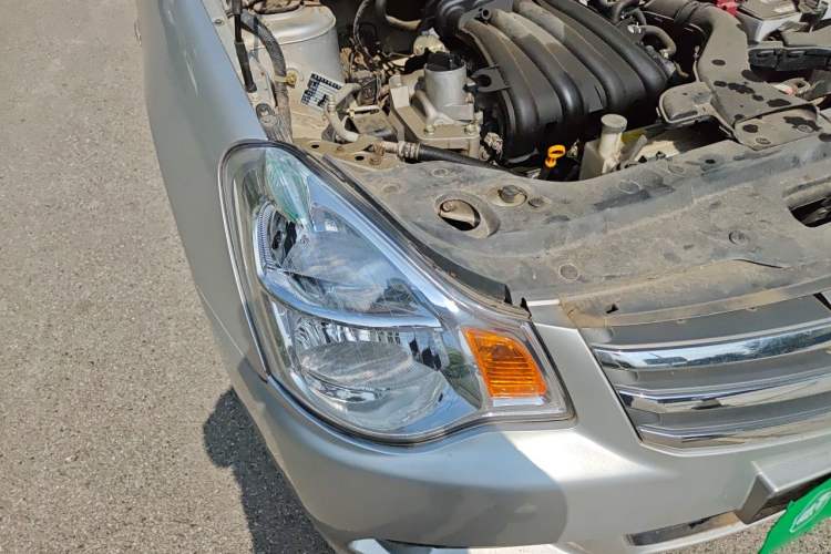 Used Nissan Sylphy 2016 Classic 1.6XE Manual Comfort Edition Right Front Headlight