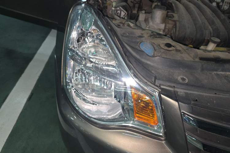 Used Nissan Sylphy 2016 Classic 1.6XE Automatic Comfort Edition Right Front Headlight