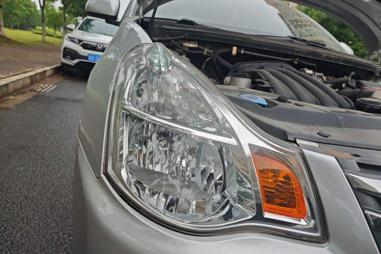 Used Nissan Sylphy 2016 Classic 1.6XE Automatic Comfort Edition Right Front Headlight