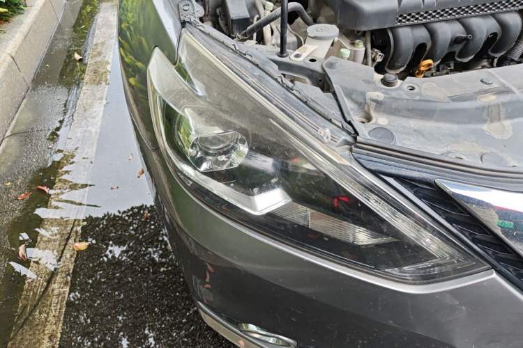 Used Nissan Sylphy 2016 1.6XV CVT Smart Enjoyment Version Right Front Headlight