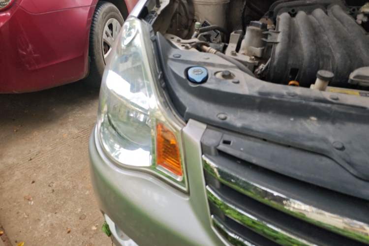 Used Nissan Sylphy 2016 Classic 1.6XE Manual Leading Edition Right Front Headlight