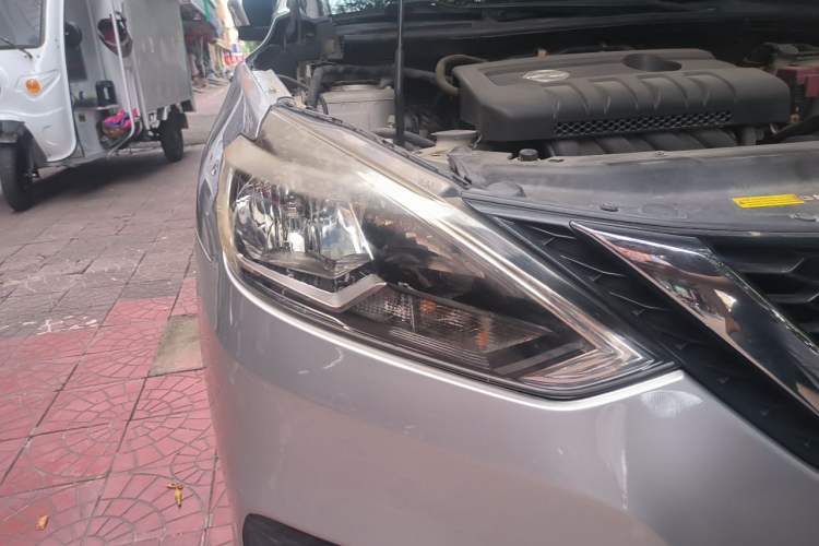 Used Nissan Sylphy 2016 1.6 XL CVT Deluxe Edition Right Front Headlight