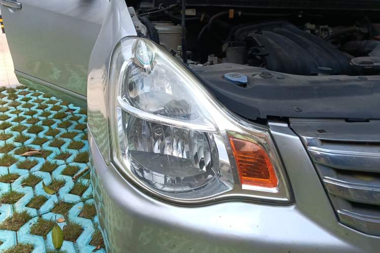 Used Nissan Sylphy 2016 Classic 1.6XE Automatic Leading Edition Right Front Headlight
