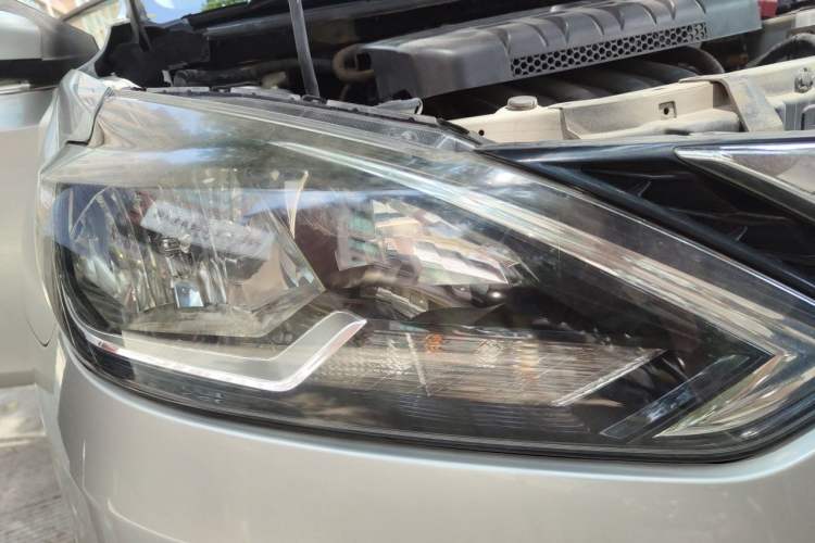 Used Nissan Sylphy 2016 1.6 XL CVT Luxury Edition Right Front Headlight