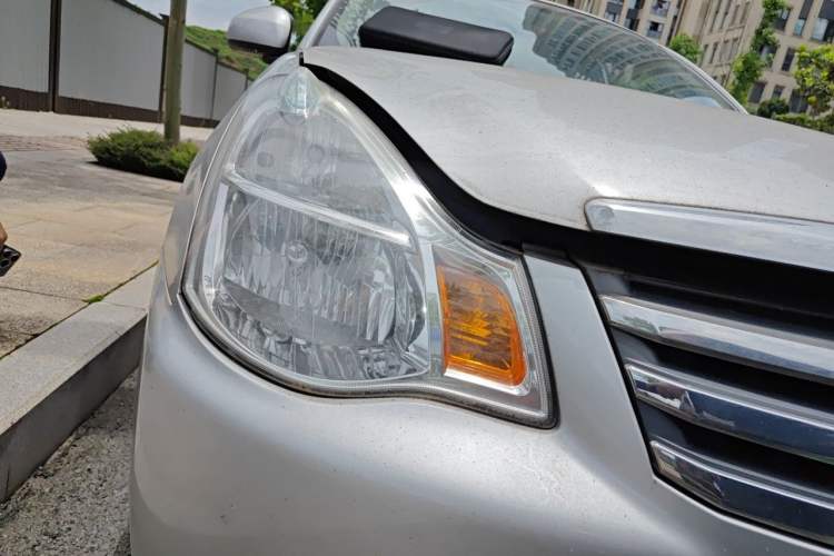 Used Nissan Sylphy 2016 Classic 1.6XL Manual Luxury Edition Right Front Headlight
