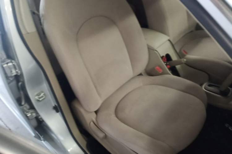 Used Nissan Sylphy 2016 Classic 1.6XE Automatic Leading Edition Right Front Seat