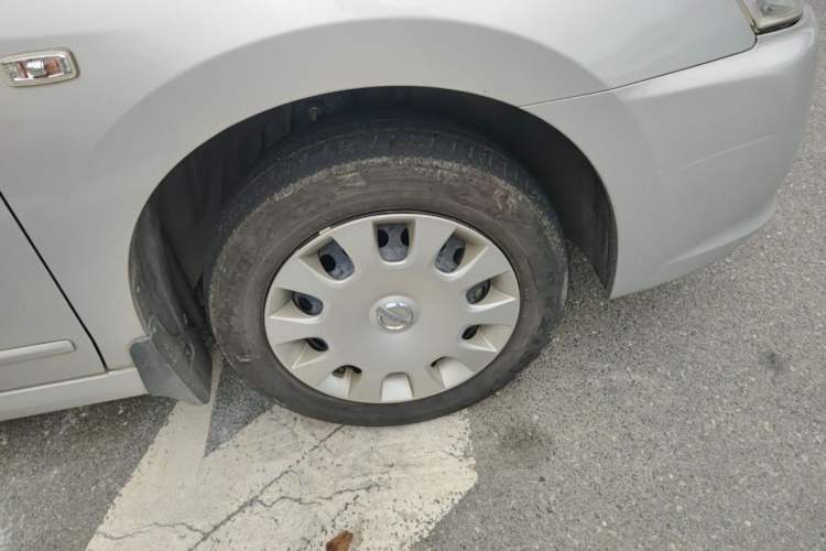 Used Nissan Sylphy 2016 Classic 1.6XE Manual Comfort Edition Right Front Wheel Hub